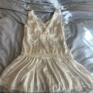 Elegant White Lace Dress